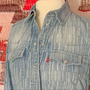 Levi’s Chambray Denim Acid Wash Shirt
